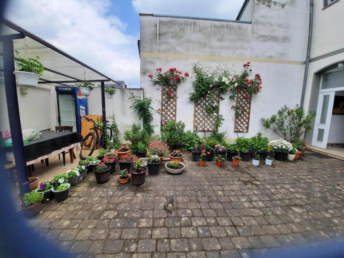 Apartament Wohnen Beim Uswatta Liyanage Troisdorf Zewnętrze zdjęcie